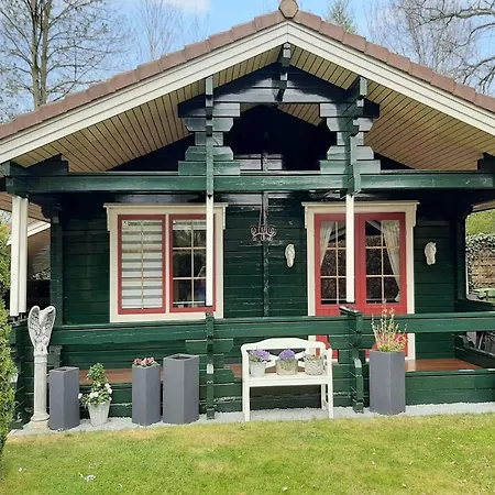 Met Omheinde Tuin Op De Veluwe, Cleaning Included Дом отдыха