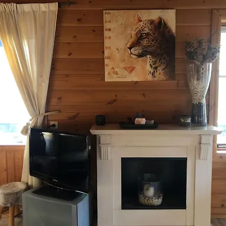 Met Omheinde Tuin Op De Veluwe, Cleaning Included Дом отдыха